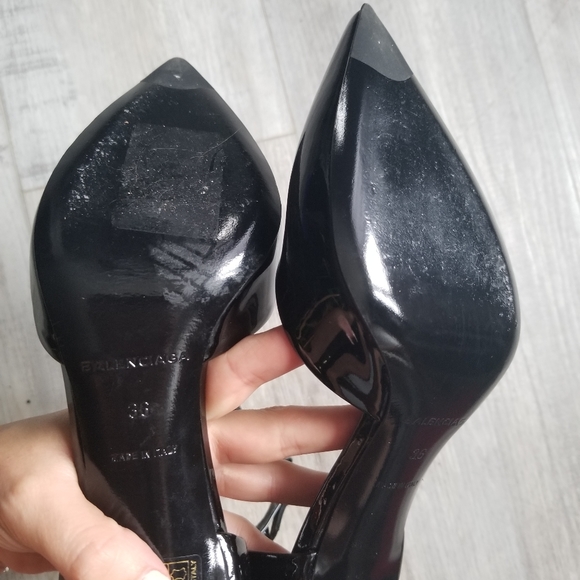 **SOLD elsewhere** black Balenciaga patent pumps - Picture 7 of 9